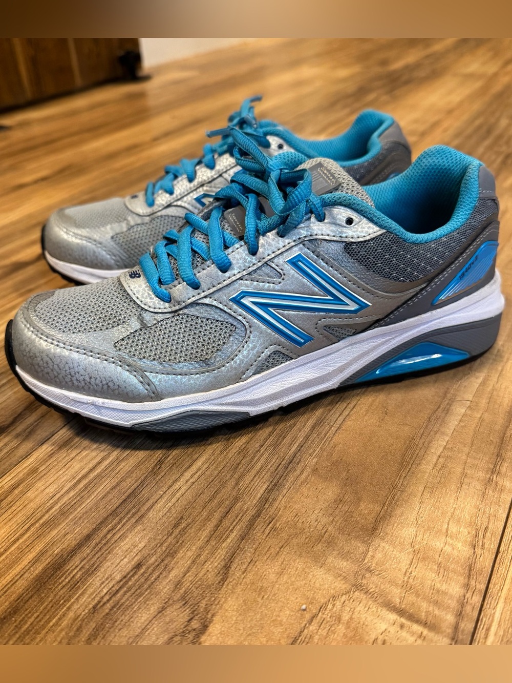 New Balance 1540v3 Silver Polaris Blue Women’s Running Shoes W154OSP3 Size 6.5